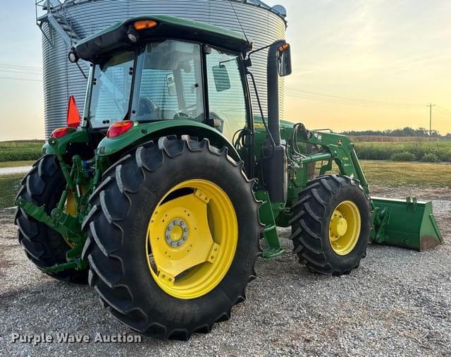 Image of John Deere 6105E equipment image 4