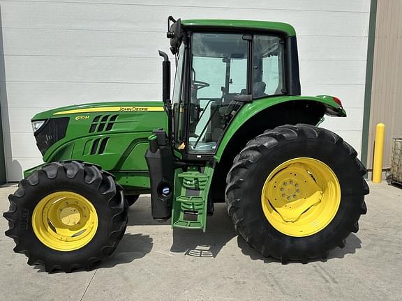 Image of John Deere 6110M equipment image 1