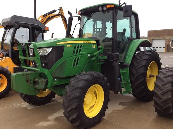 Image of John Deere 6110M equipment image 2