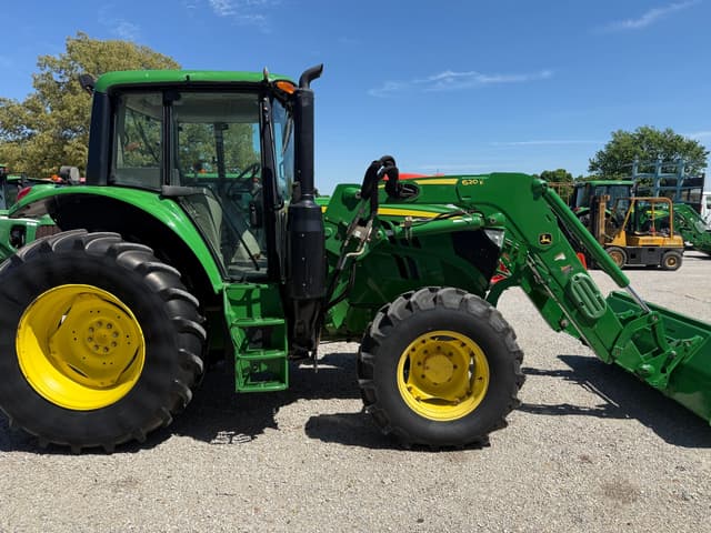 Image of John Deere 6110M equipment image 1