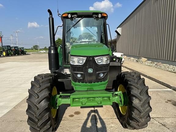 Image of John Deere 6110M equipment image 1