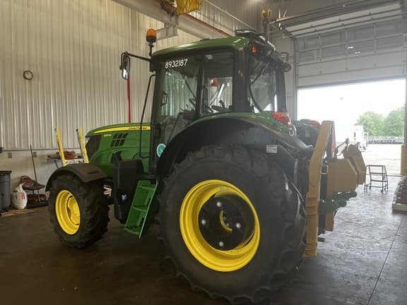 Image of John Deere 6110M equipment image 2