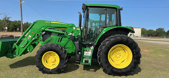 Image of John Deere 6110M equipment image 4