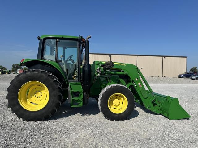 Image of John Deere 6110M equipment image 3