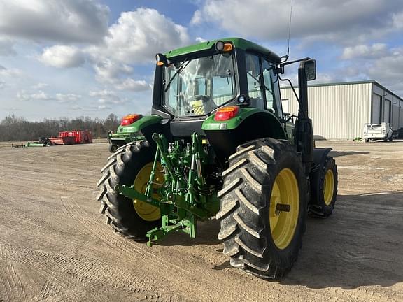 Image of John Deere 6110M equipment image 4