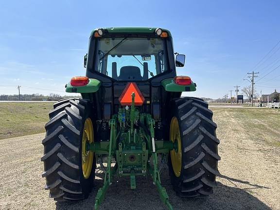 Image of John Deere 6110M equipment image 2