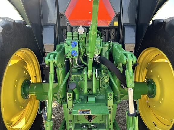 Image of John Deere 6110M equipment image 3