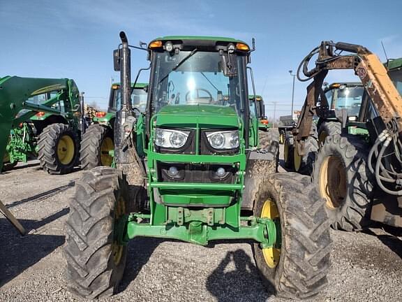 Image of John Deere 6110M equipment image 2