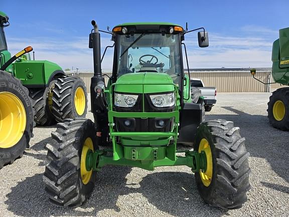 Image of John Deere 6110M equipment image 2