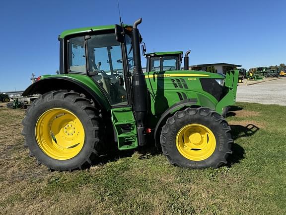 Image of John Deere 6110M equipment image 3