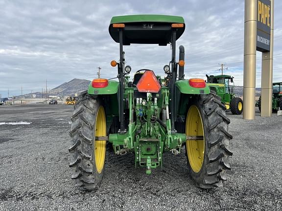 Image of John Deere 6110M equipment image 3