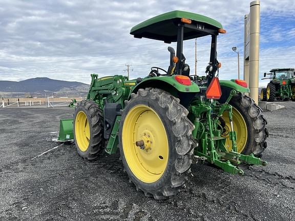 Image of John Deere 6110M equipment image 2