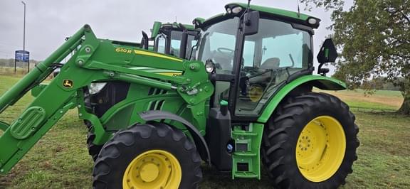 Image of John Deere 6110R equipment image 4
