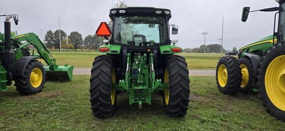 Image of John Deere 6110R equipment image 3