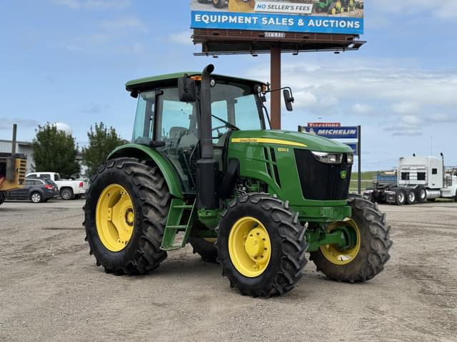 Image of John Deere 6120E equipment image 3