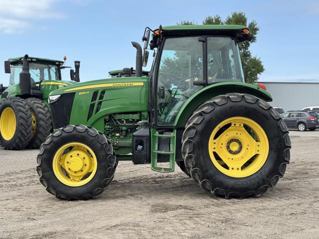 Image of John Deere 6120E equipment image 2