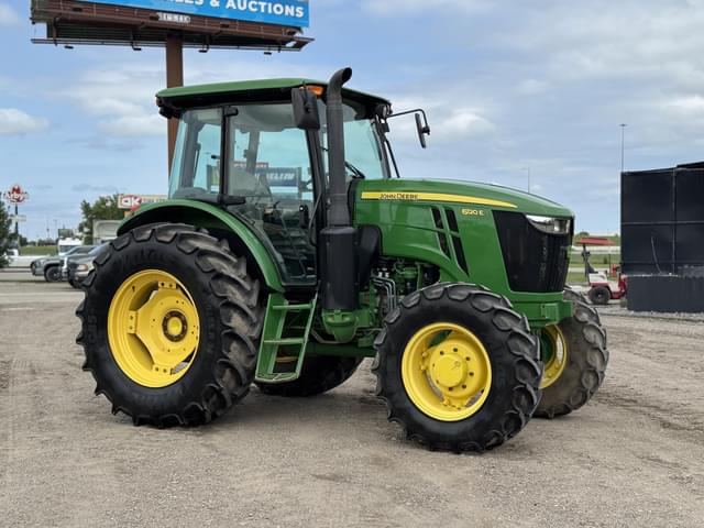 Image of John Deere 6120E equipment image 4