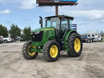Main image John Deere 6120E