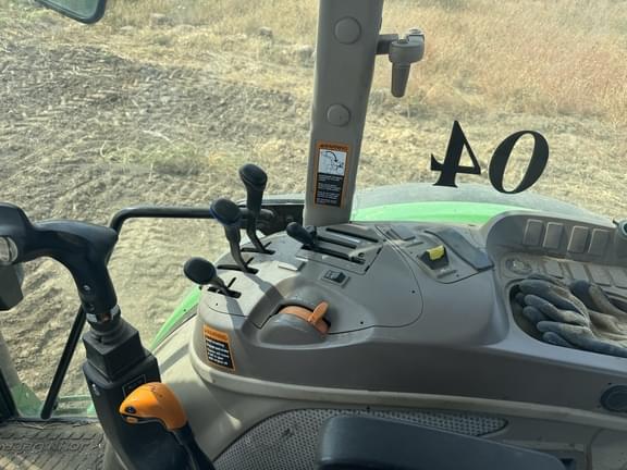 Image of John Deere 6120E equipment image 2