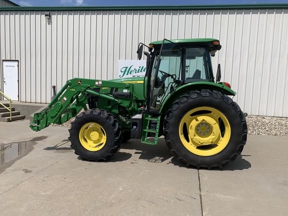 Main image John Deere 6120E