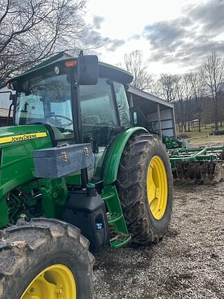 Image of John Deere 6120E equipment image 4