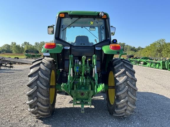 Image of John Deere 6120M equipment image 4
