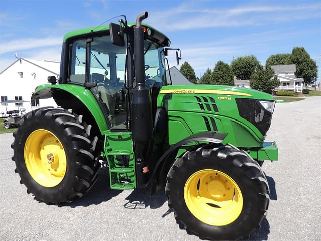 Image of John Deere 6120M equipment image 2