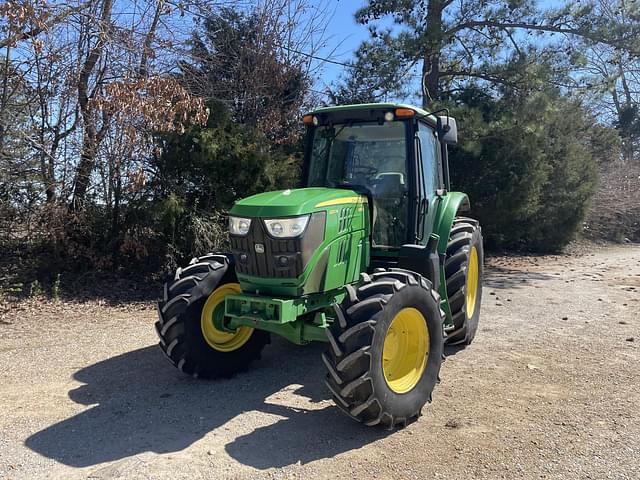 Image of John Deere 6120M equipment image 2