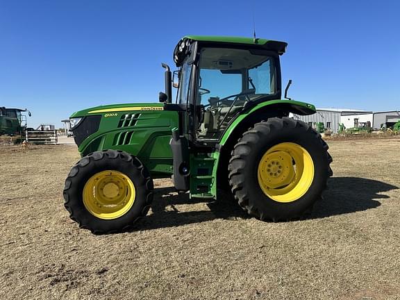 Image of John Deere 6120R equipment image 1