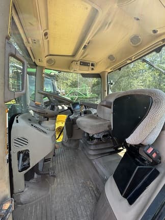 Image of John Deere 6120R equipment image 4