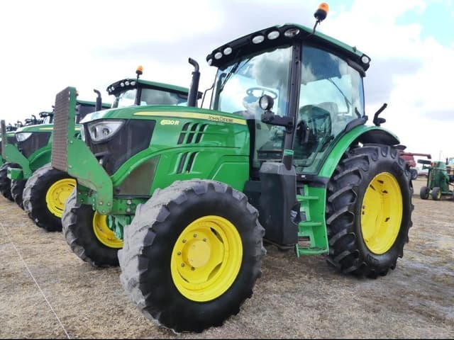 Image of John Deere 6120R equipment image 1