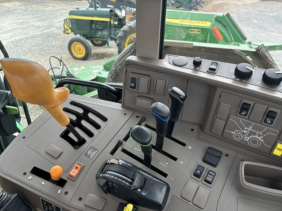 Image of John Deere 6130M equipment image 3