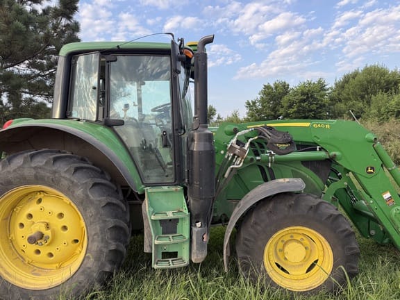 2019 John Deere 6130M Equipment Image0