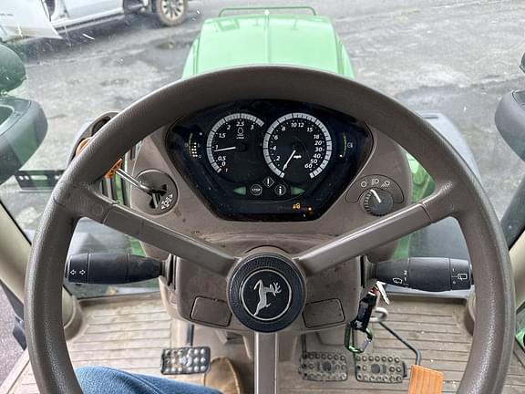 Image of John Deere 6130R equipment image 3