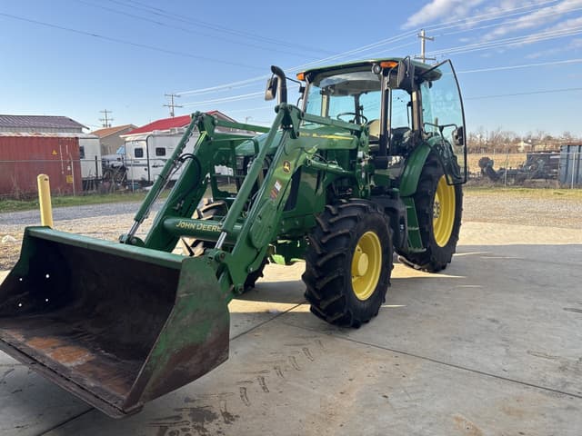 Image of John Deere 6135E equipment image 3