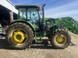 2019 John Deere 6135E Image