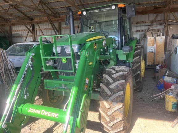 Image of John Deere 6135E equipment image 2