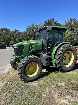 Image of John Deere 6135E equipment image 1