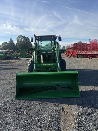 Image of John Deere 6135E equipment image 1