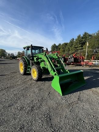 2019 John Deere 6135E Equipment Image0