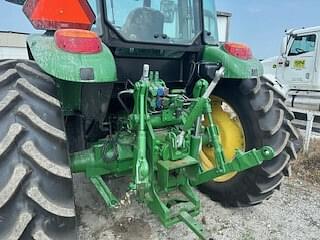 Image of John Deere 6135E equipment image 3