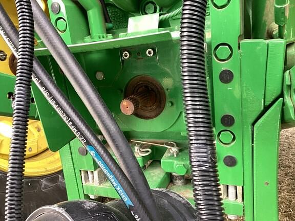 Image of John Deere 6145M equipment image 3