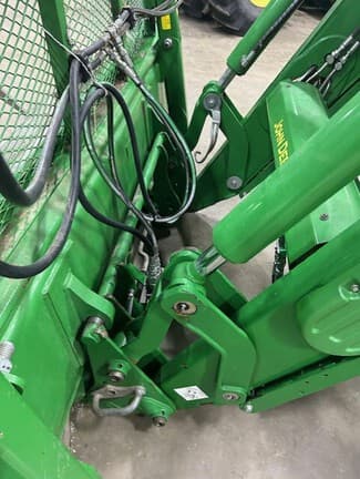 Image of John Deere 6145M equipment image 4