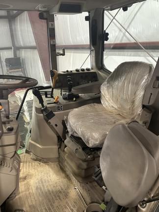 Image of John Deere 6145M equipment image 4