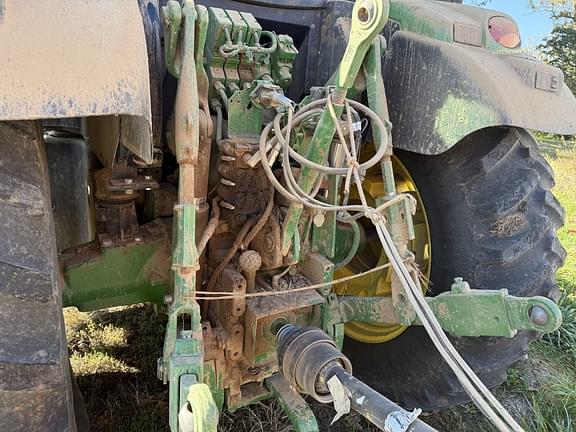 Image of John Deere 6145R equipment image 4