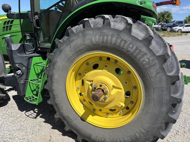 Image of John Deere 6145R equipment image 4