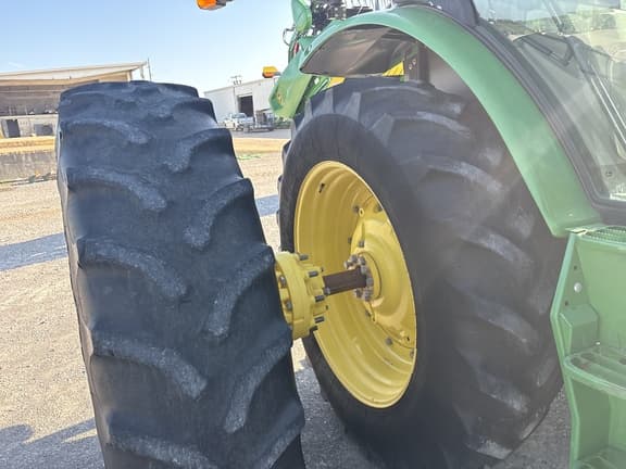 Image of John Deere 6145R equipment image 3