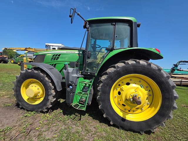 Image of John Deere 6155M equipment image 4
