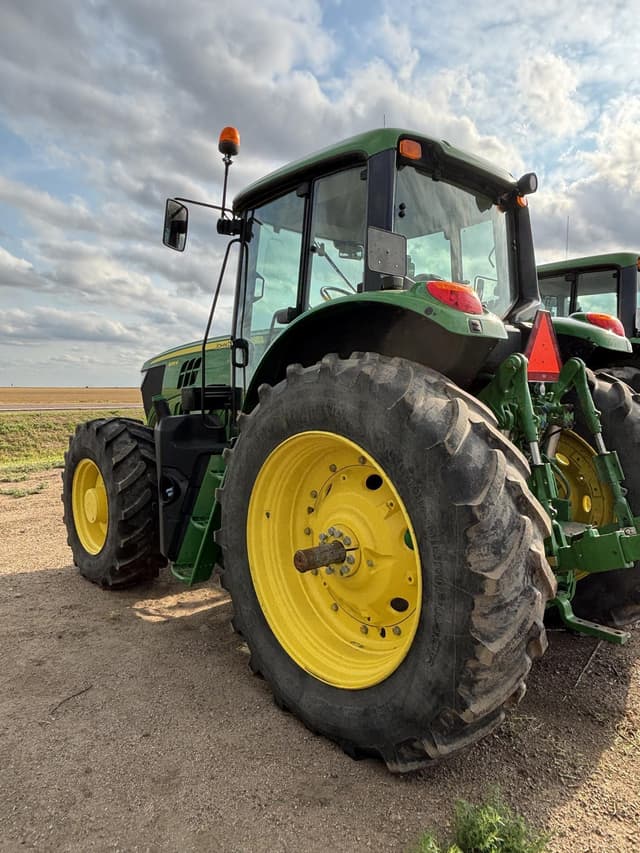 Image of John Deere 6155M equipment image 2