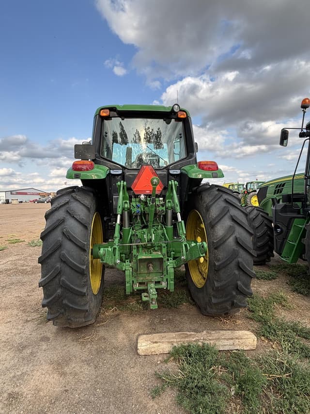 Image of John Deere 6155M equipment image 4